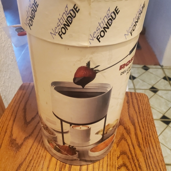 Roshco Nesting Fondue Set still in Plastic Wrap Stackable w Storage Box - Picture 3 of 3